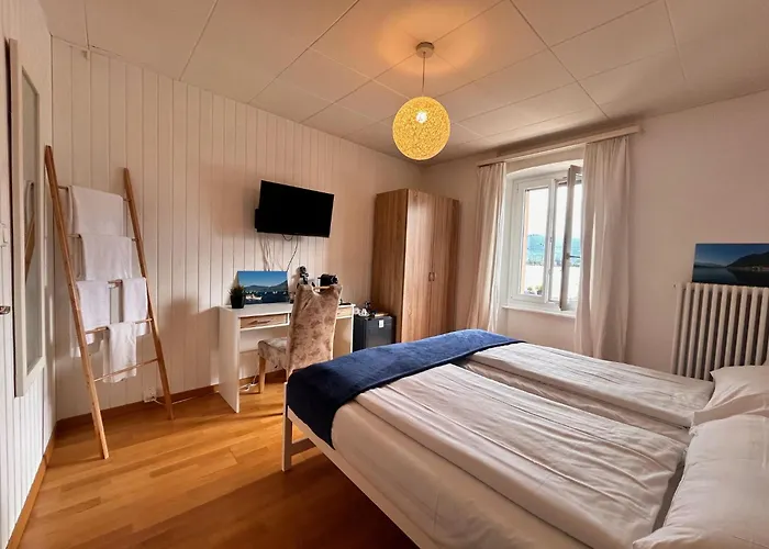 La Bateliere Bed & Breakfast Port-Valais